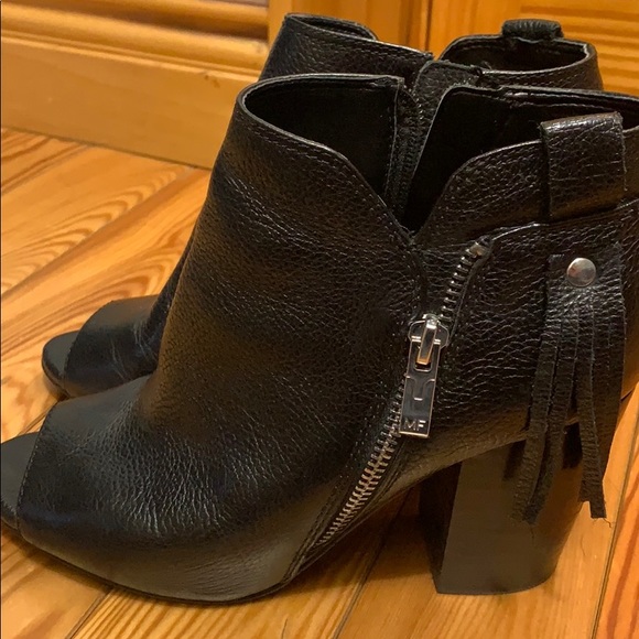 Ankle open toe booties with side fringes - Picture 2 of 5